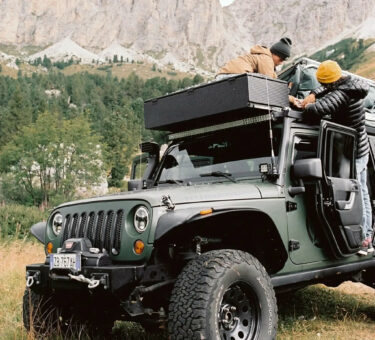 Location Jeep Wrangler Rubicon Overland Voyage Dolomites 4x4 tente de toit