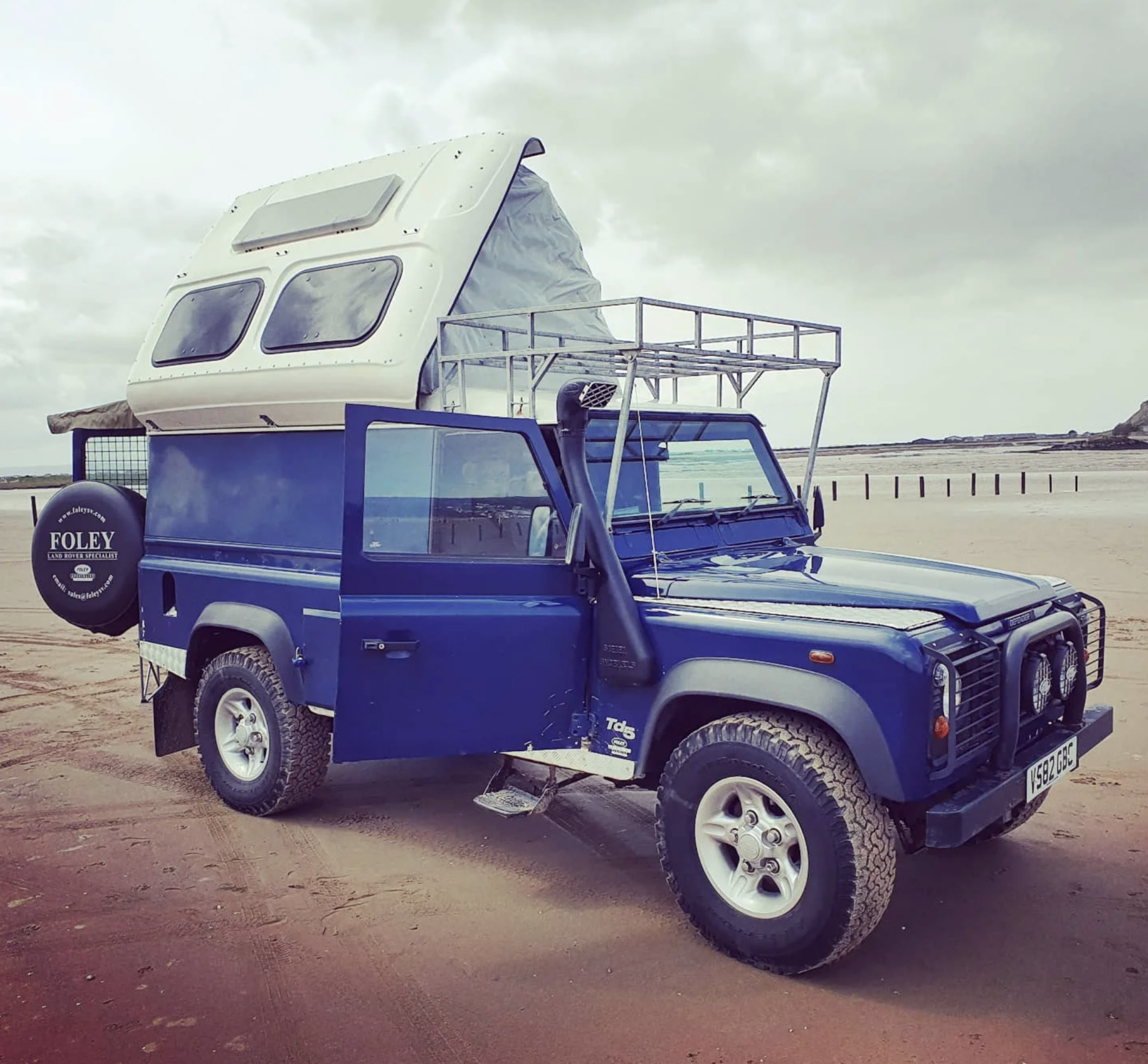 Defender 110 blue belle