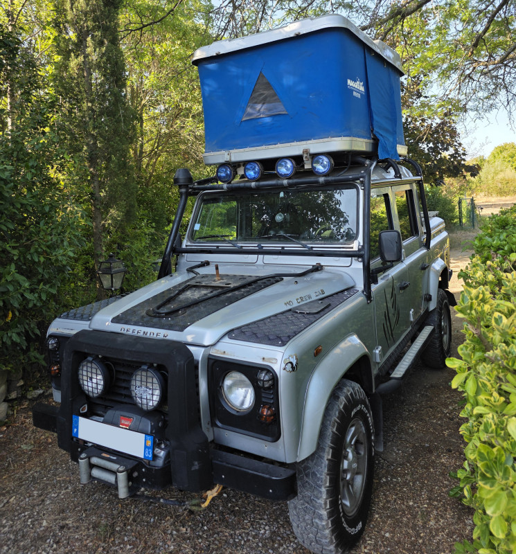 Land Rover Defender 110 Crew Cab Vacances Permanentes