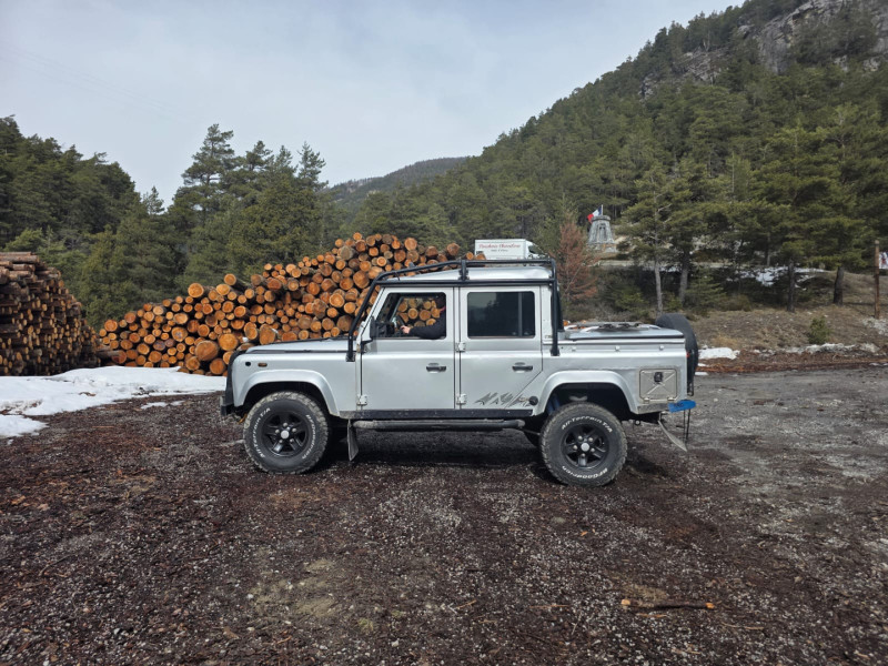 Land Rover Defender 110 Crew Cab Vacances Permanentes