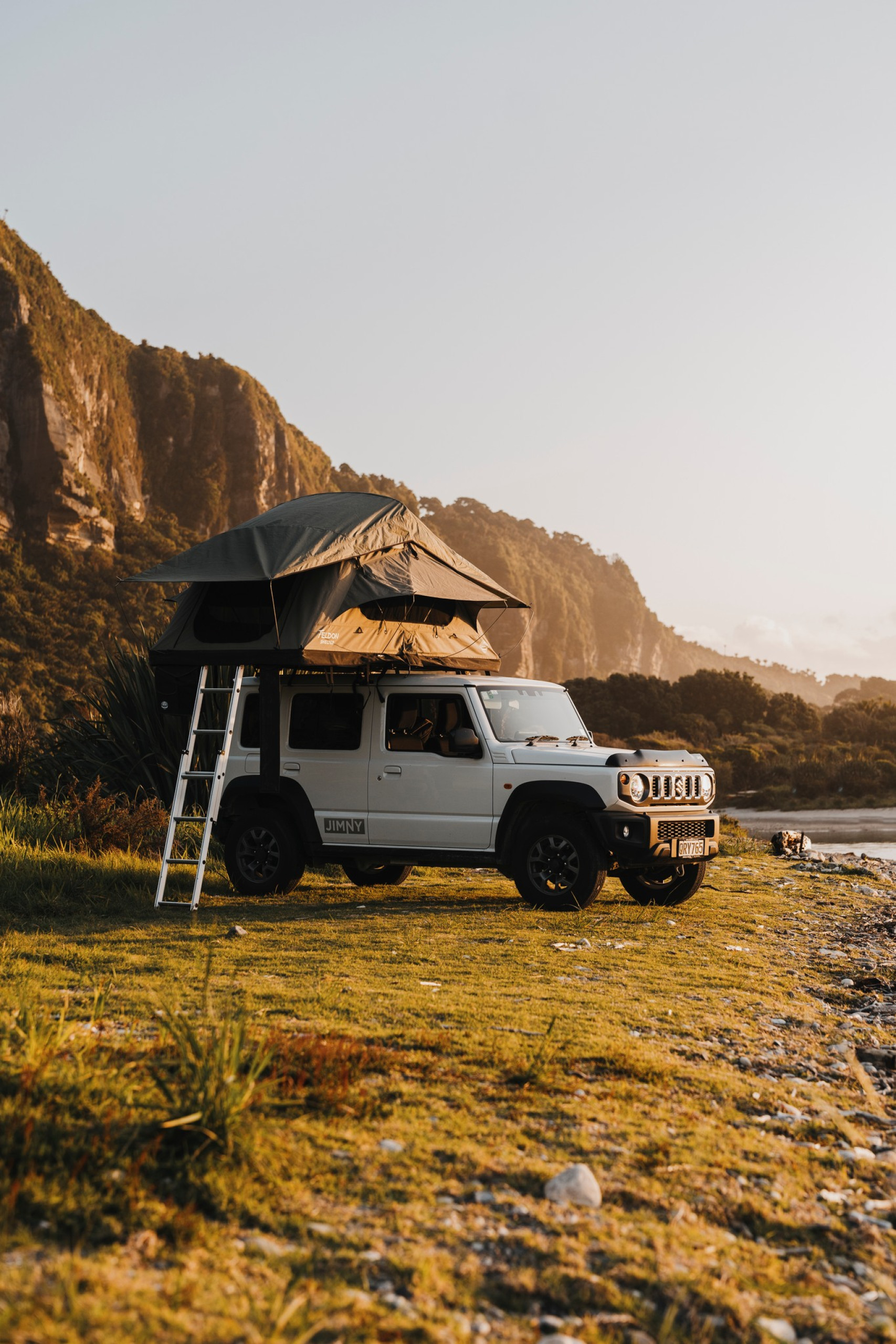 THE EXPLORER Jimny Oscar