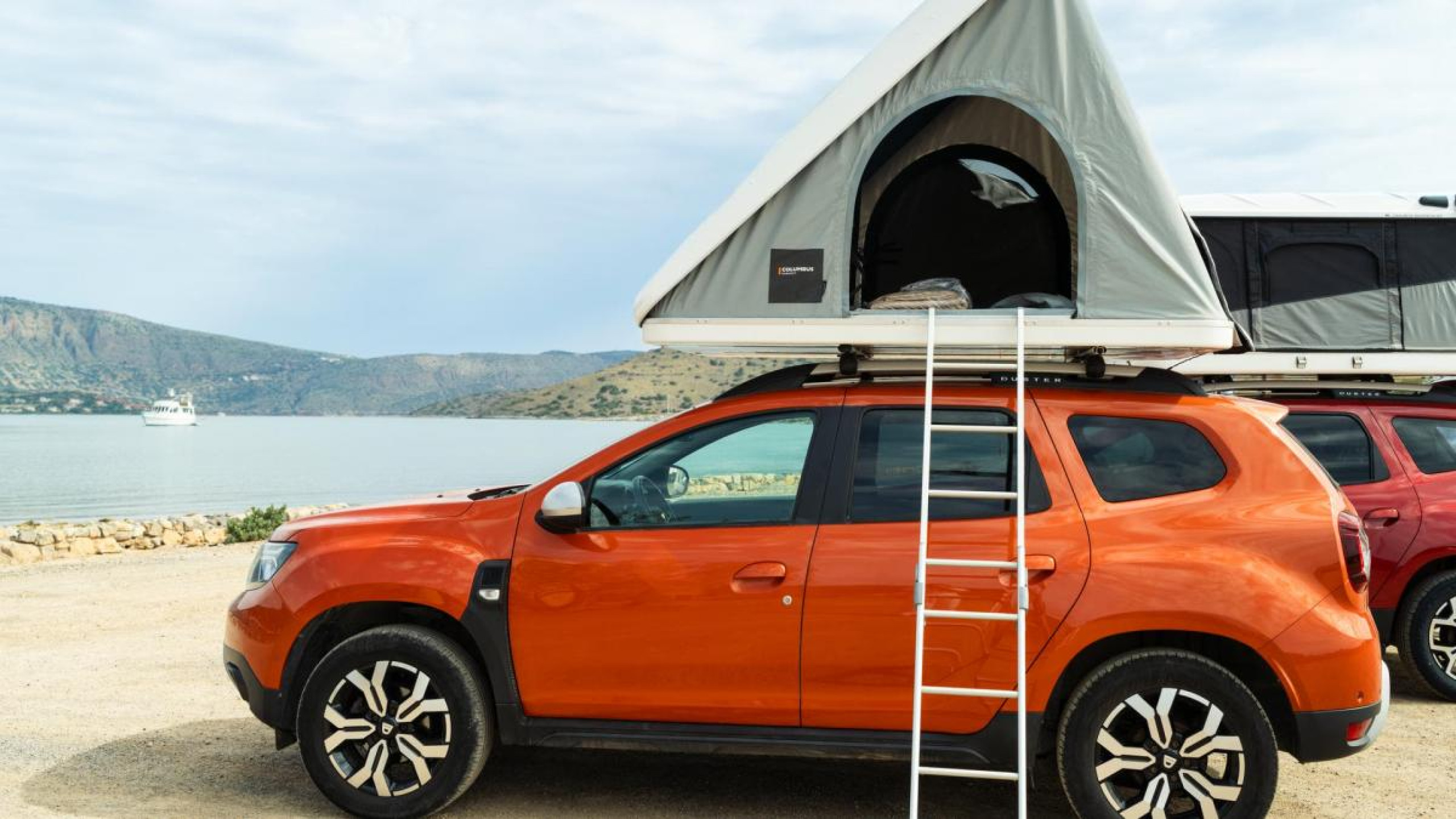 Dacia Duster with Roof Tent